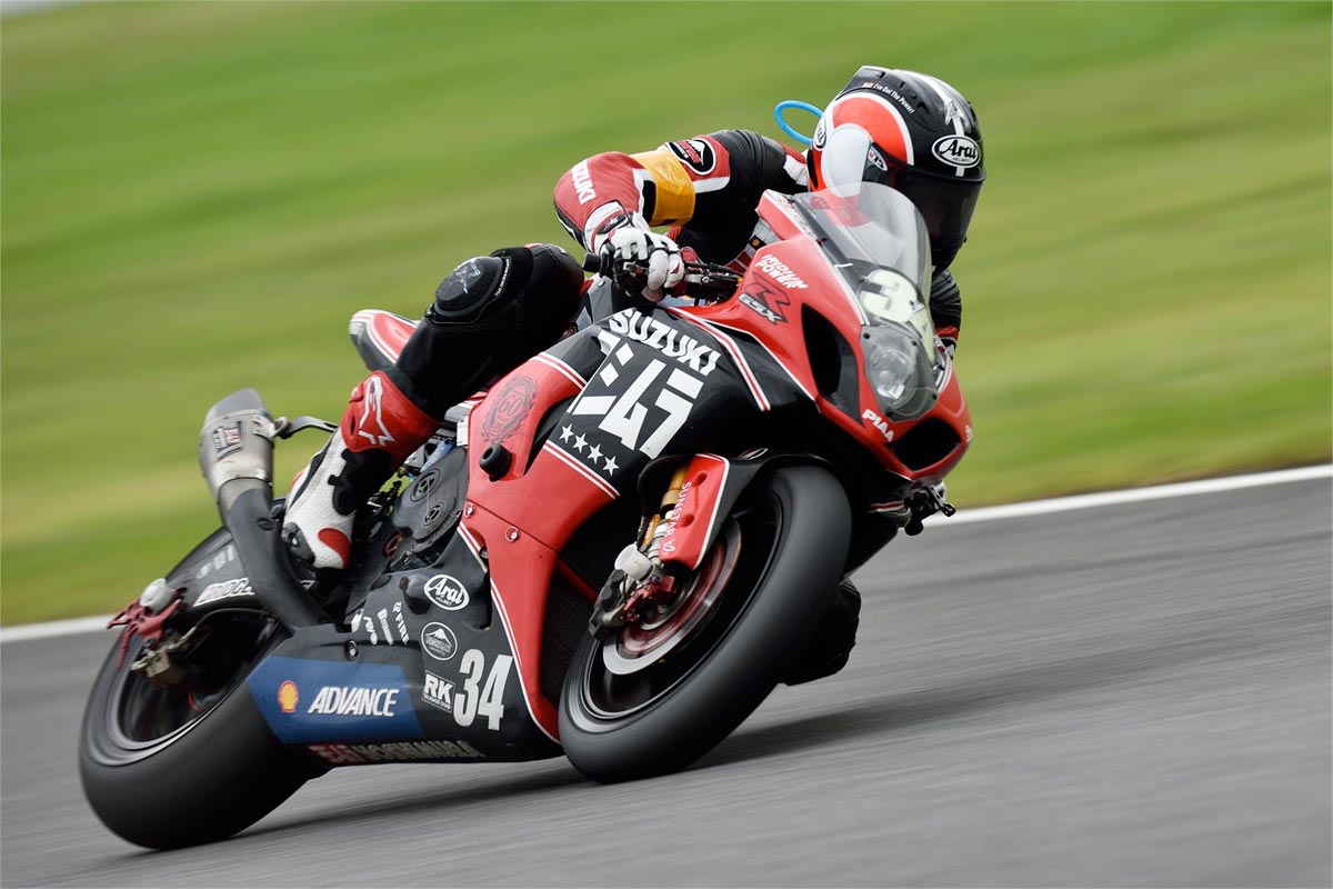 力与美——2014日本铃鹿8耐赛事图片赏析(上)_摩托车比赛图片_美图