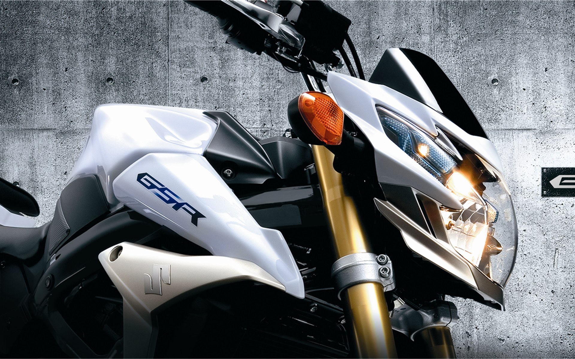 铃木gsr750_铃木摩托车图片_参数_报价_资讯_摩信网手机版