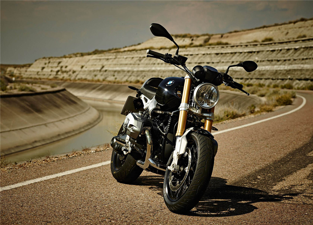 复古玩物宝马rninet2015版