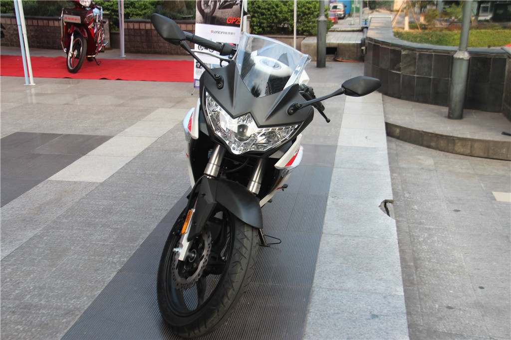 隆鑫gp250_隆鑫摩托车报价_参数_图片_资讯_摩信网