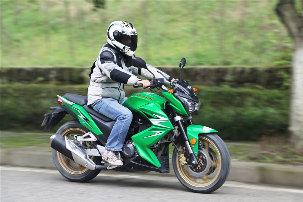 街道征服者 大运天骁250动态评测_摩托车之家_美图欣赏_摩信网手机版