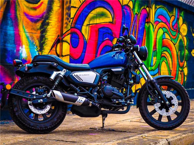 潇洒复古的骑士之矛,钱江凯威荣光k-light202赏析