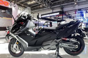 AK550 PREMIUM
