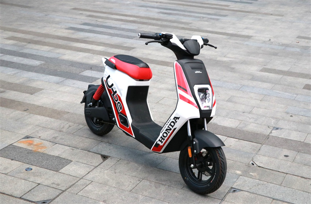 五羊-本田U-be ZX:年轻人的第一台电动“赛车”_电动摩托车_测评_摩信网手机版